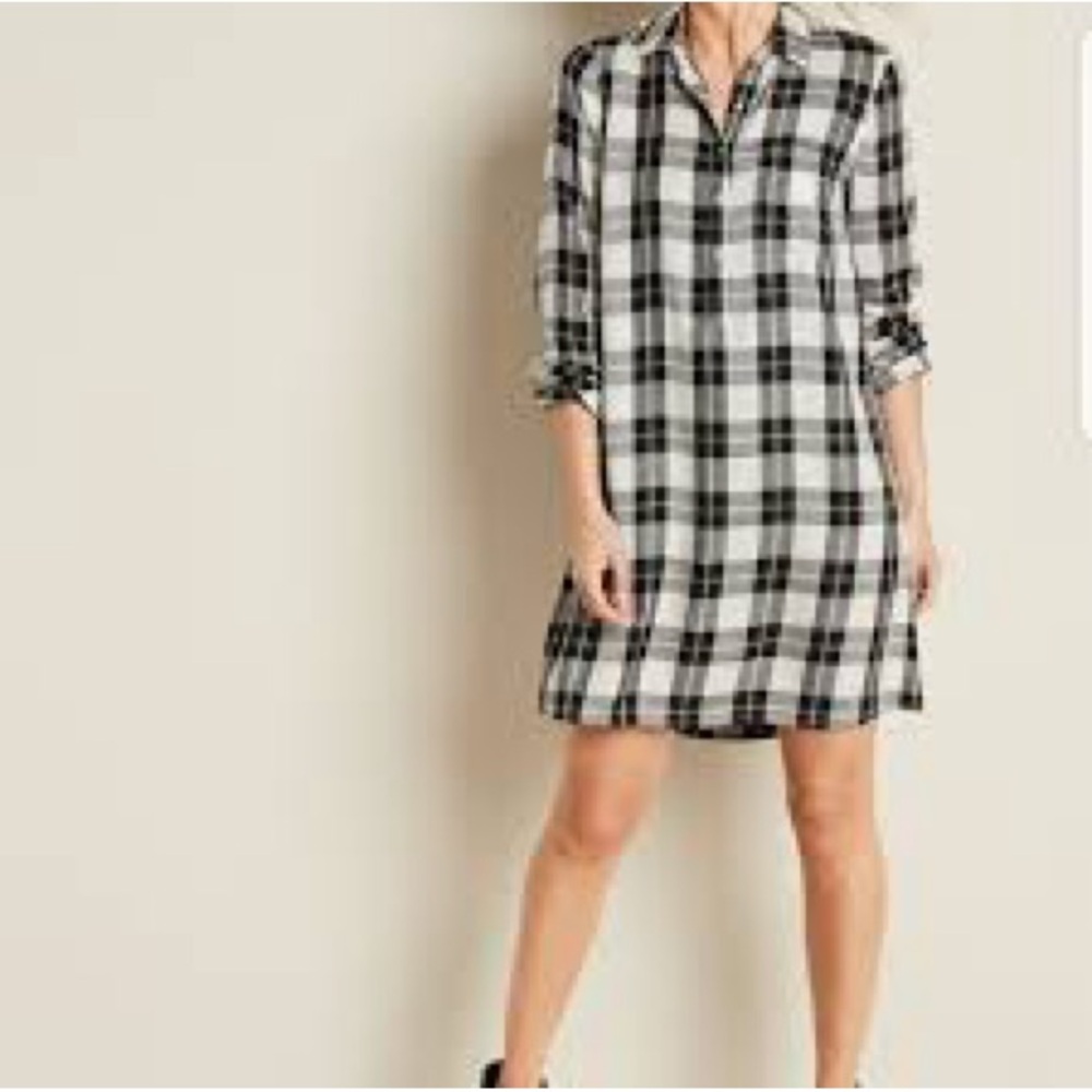 Black & White Plaid Button-Front Shirt Dress by Old Navy Size Medium